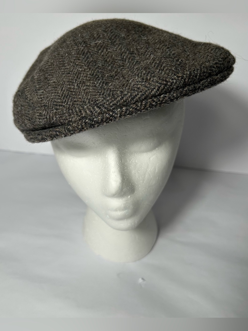 Shandon Donegal Tweed Hat Newsboy Cap Ireland Mens Wool Gray Herringbone 7 3/8‎